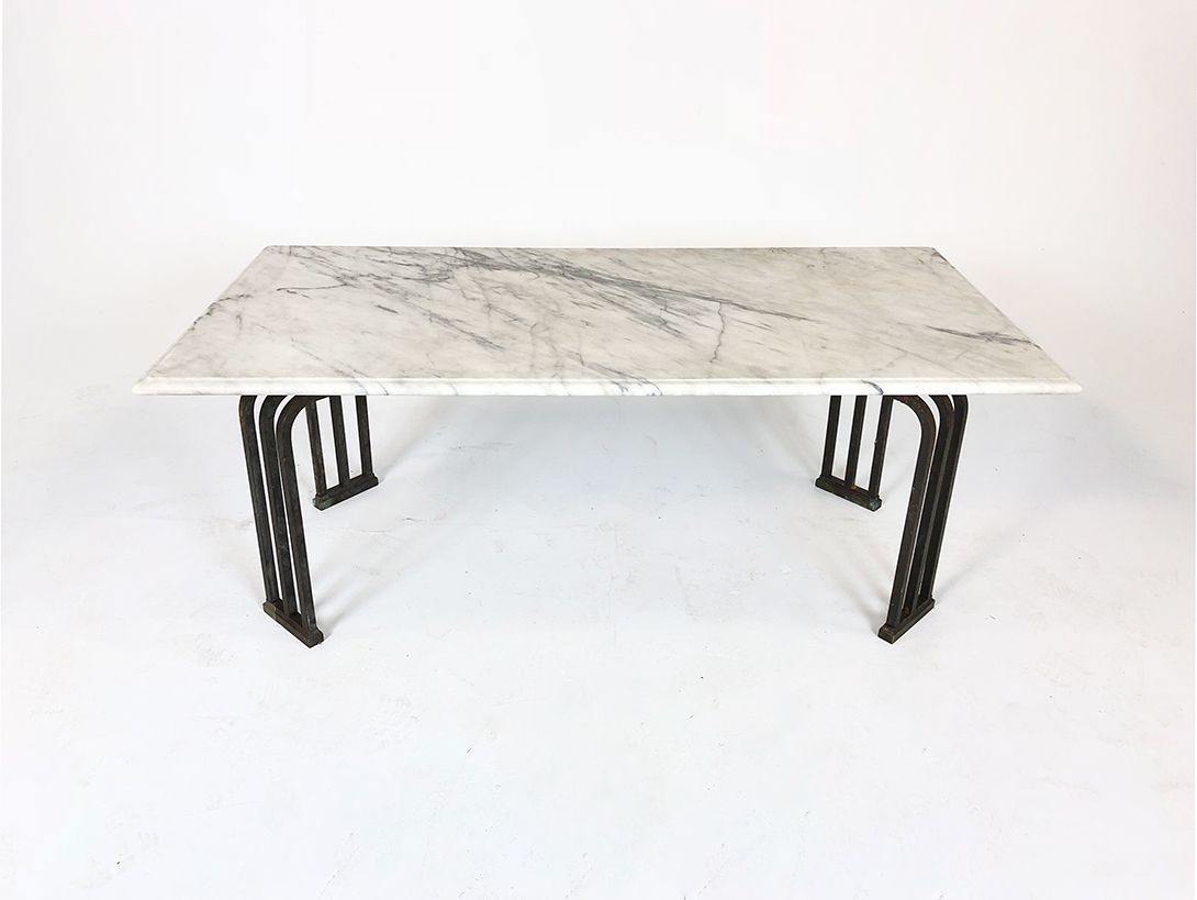 Foto White Marble Table with Black Bent Feet h46x60x120