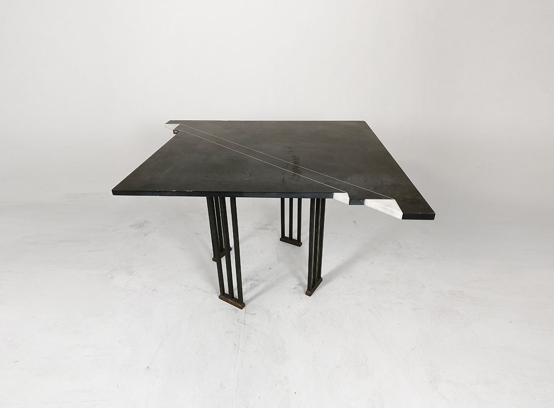 Foto Black Stone Modern Asymmetrical Coffee Table h63x101x101