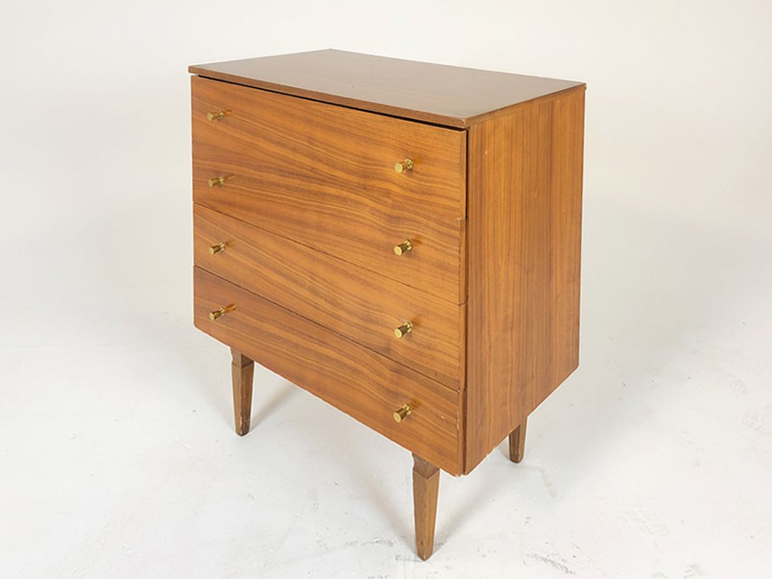 Foto Light Brown Wooden Commode with Four Drawers