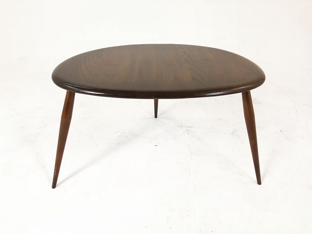 Foto Three Legged English Nesting Tables h40x65x45