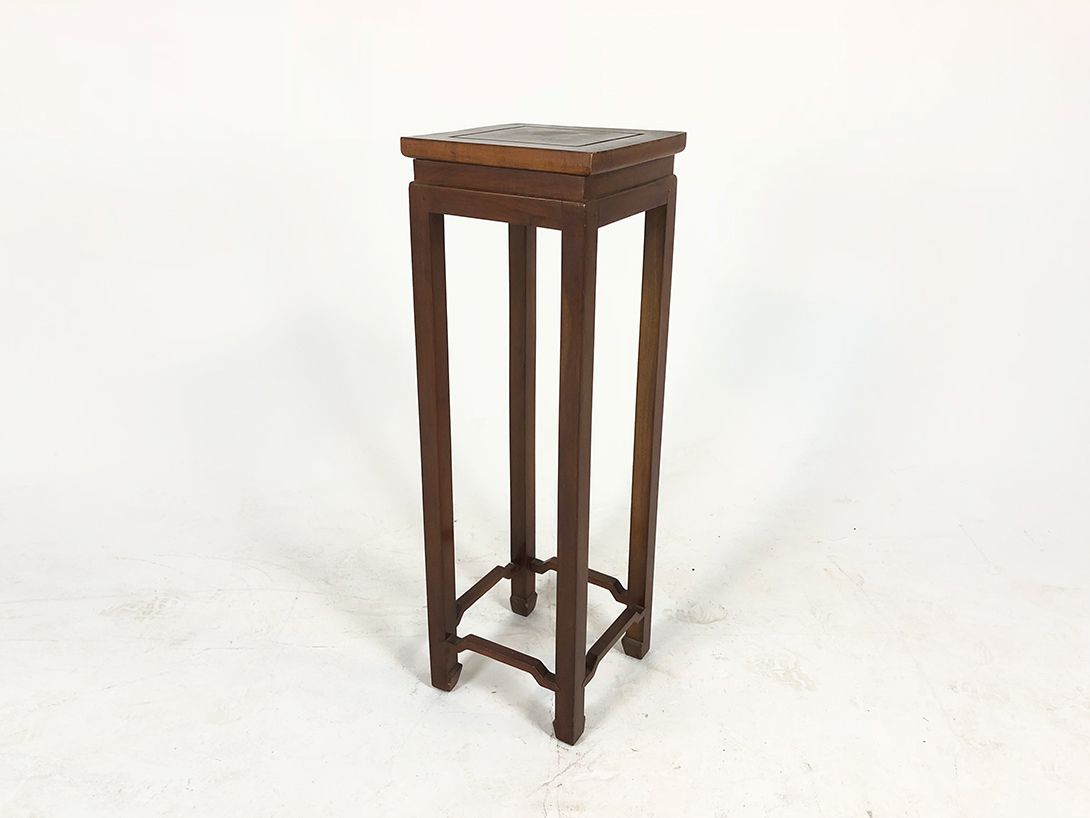 Foto High Wooden Table