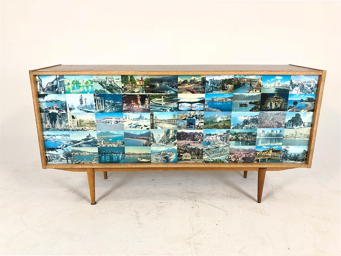 Foto Shiny Wooden Sideboard with Pictures On the Back w150 *N