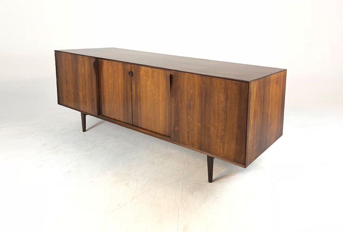 Foto Elegant Rosewood Sideboard 1960 w210