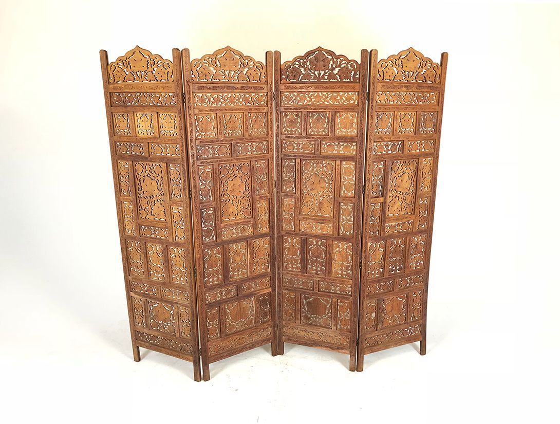 Foto Wooden Ornamental Room Divider