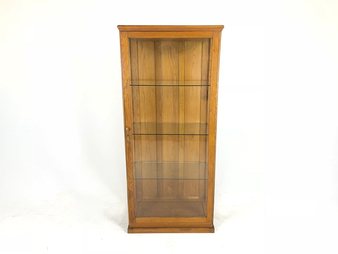 Foto Glass Cabinet with Wooden Frame