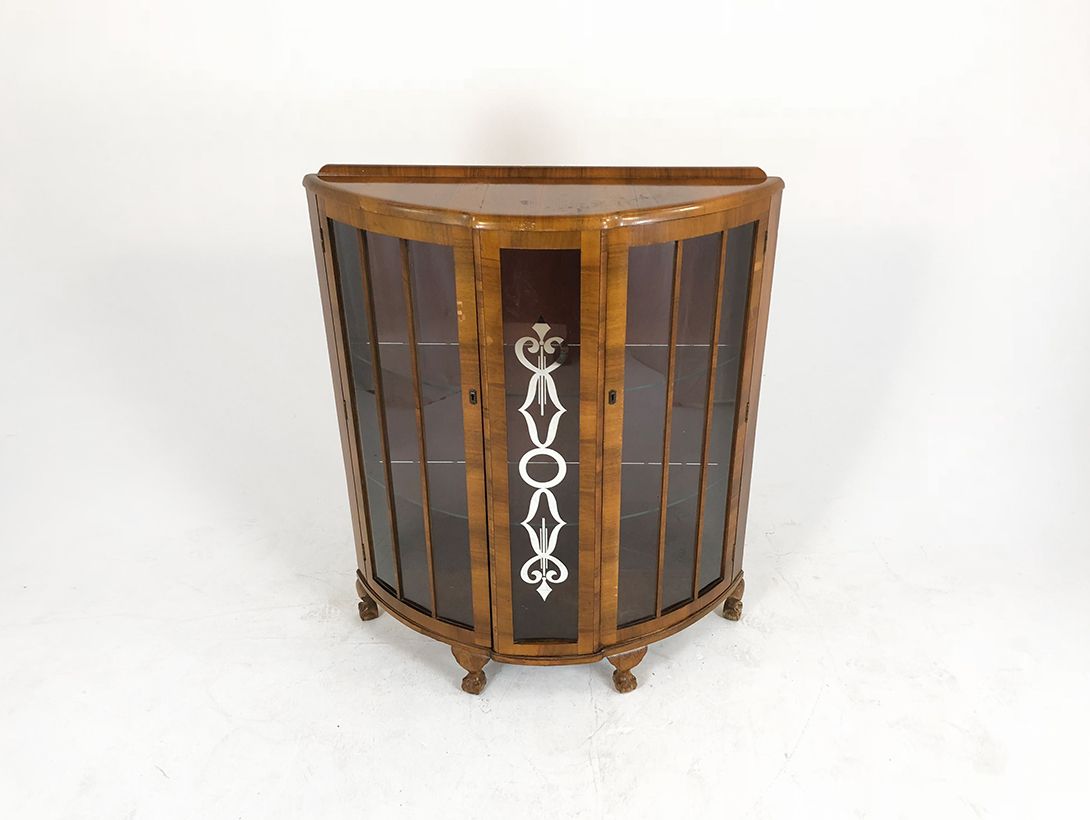 Foto Rounden Cabinet Made of Glass and Wood