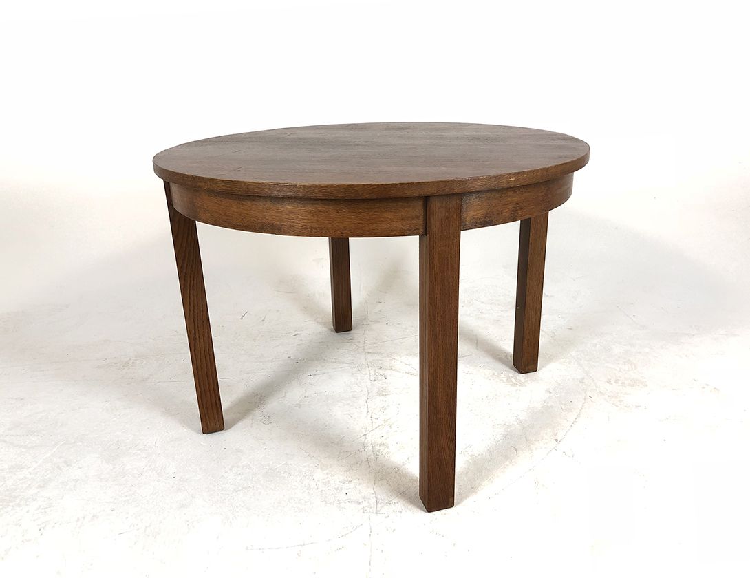 Foto Simple Round Wooden Tavern Table Germany 1929 h70x98