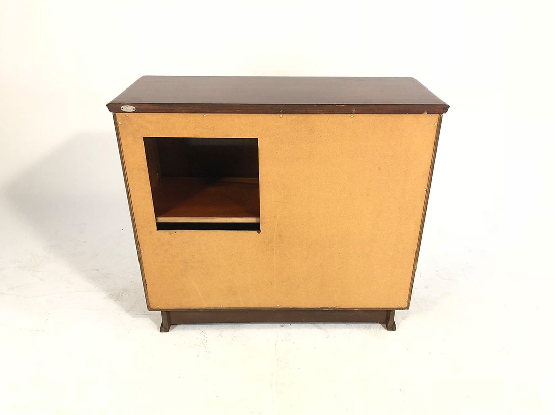 Foto Small Wooden Art Deco Cabinet with Brass Fittings