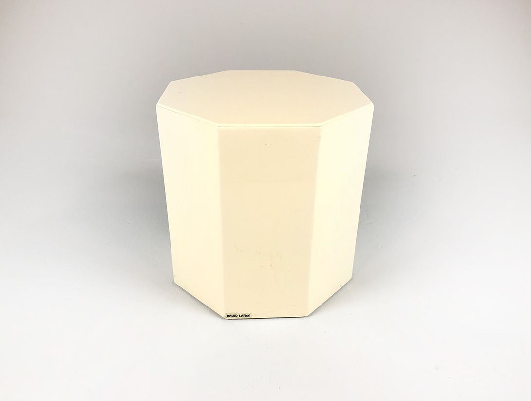 Foto David Lange Column in Broken White