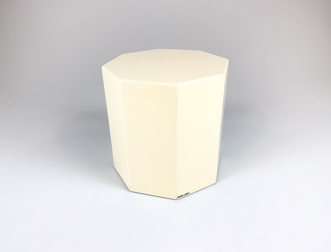 Foto David Lange Column in Broken White