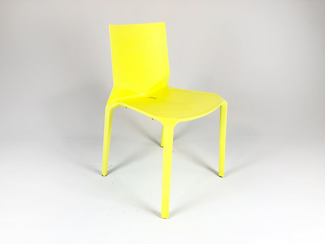 Foto Modern Neon Yellow Chair