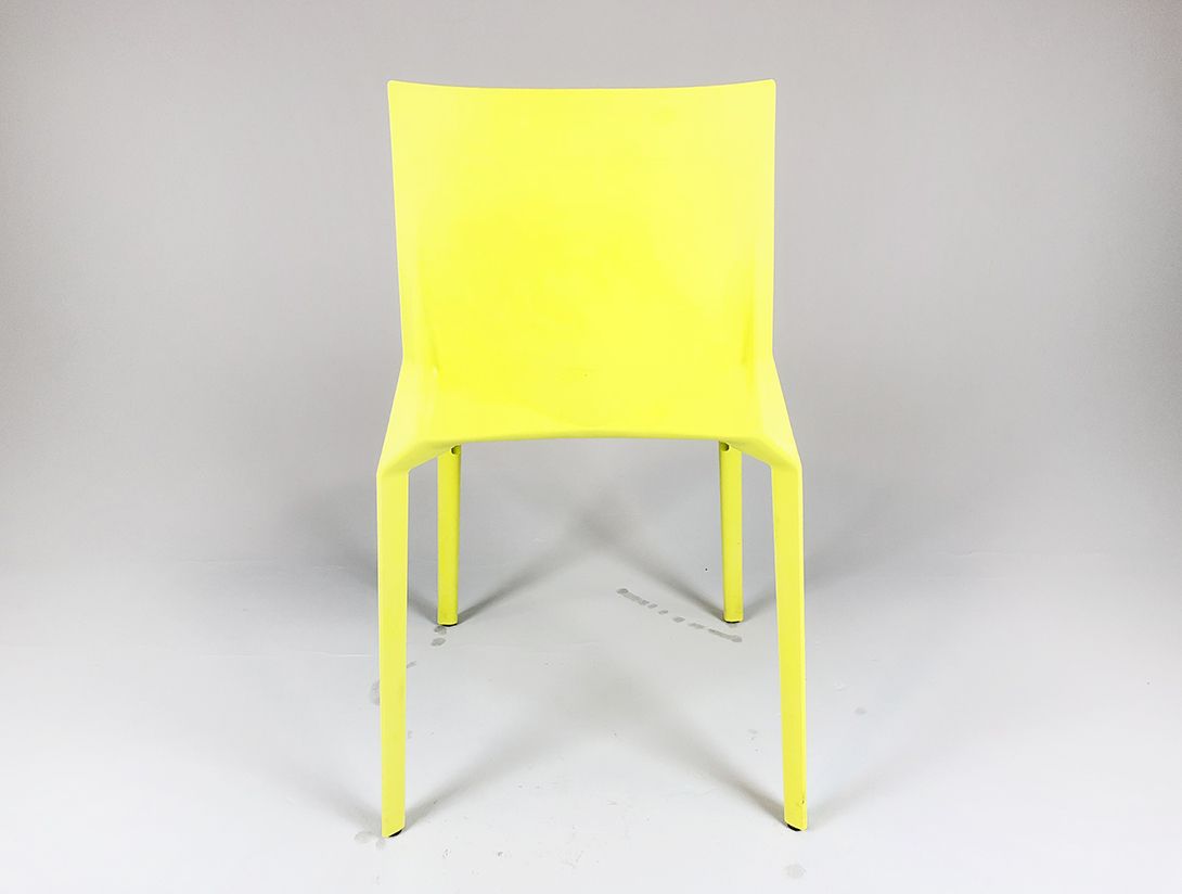 Foto Modern Neon Yellow Chair