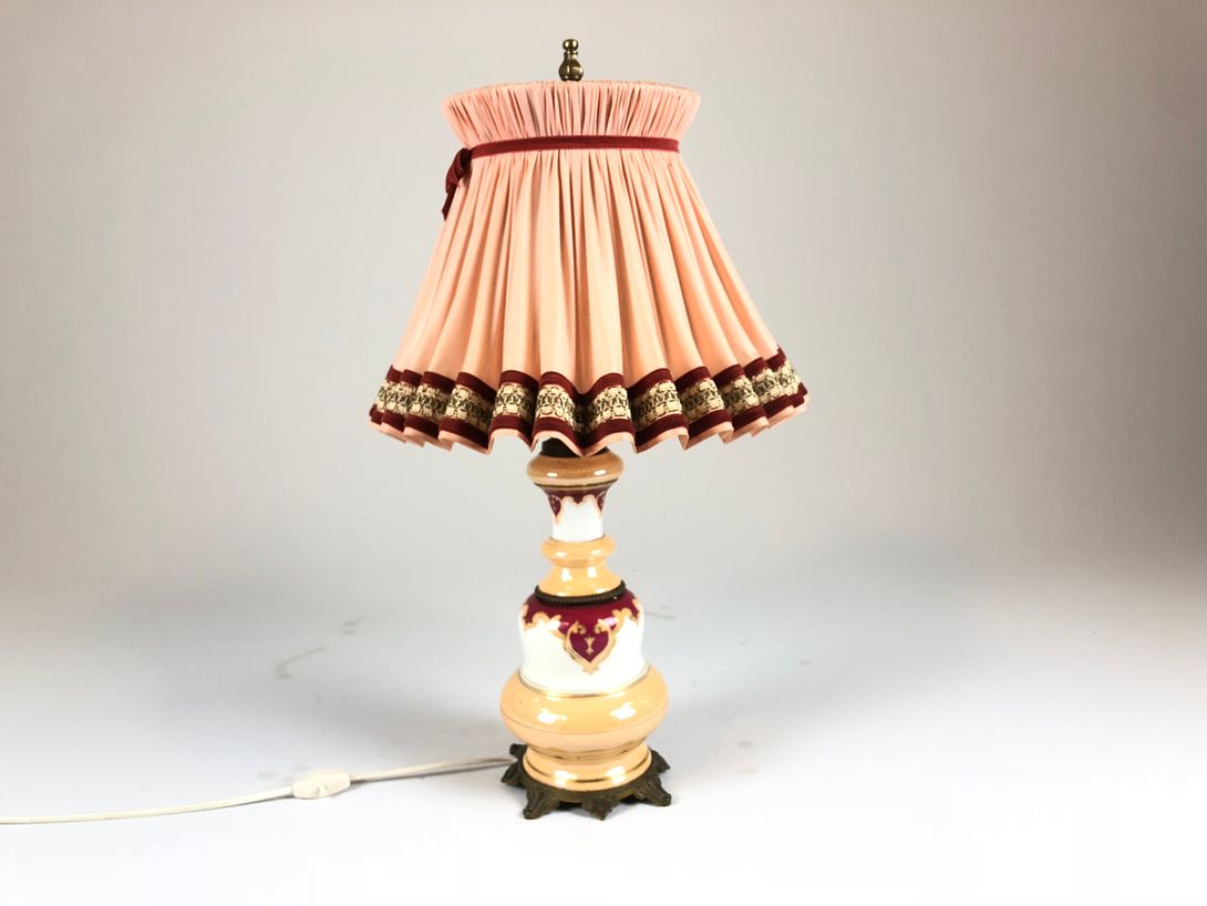 Foto Peach Desk Lamp with Textile Shade h69