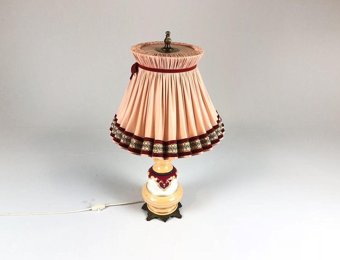 Foto Peach Desk Lamp with Textile Shade h69