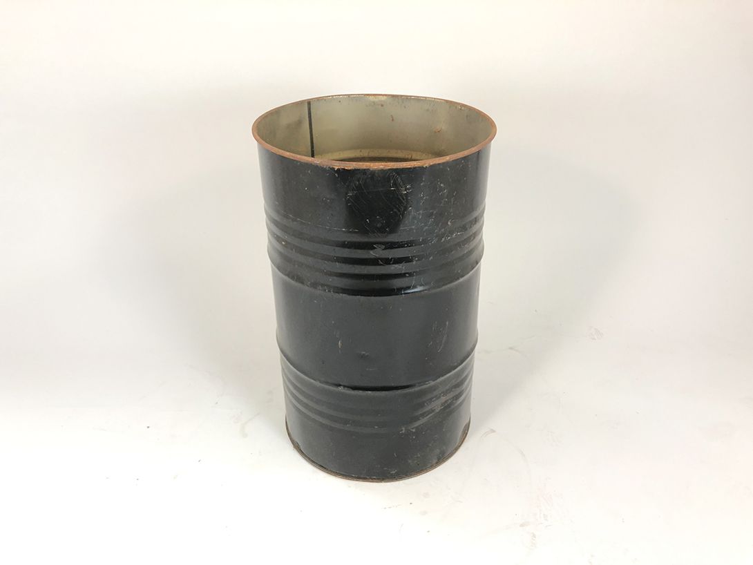 Foto Black Barrel with Lid *N