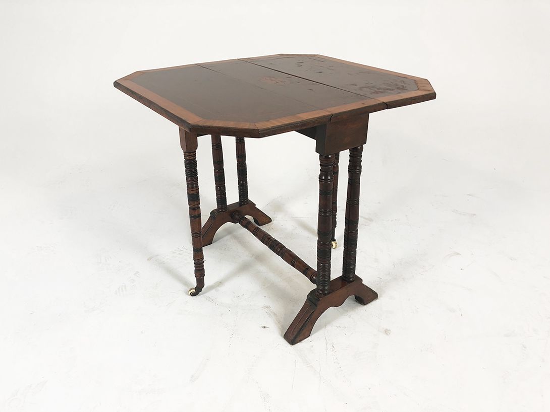 Foto Extendable Wooden Side Table h57x62x65