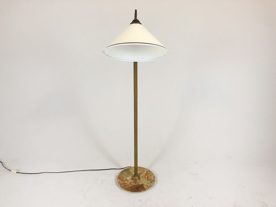 Foto Floor Lamp with Funnel Shaped Shade and Marble Foot h126