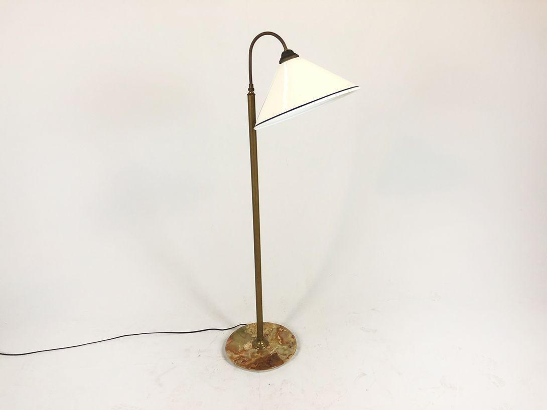 Foto Floor Lamp with Funnel Shaped Shade and Marble Foot h126