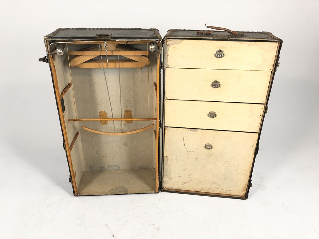 Foto Portable Wardrobe Suitcase h102 Germany 1925