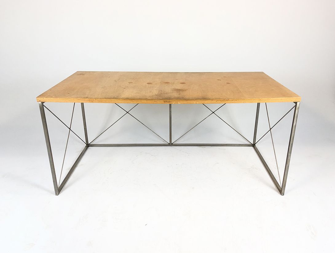 Foto Industrial Wooden Desk with Metal Frame h75x80x168