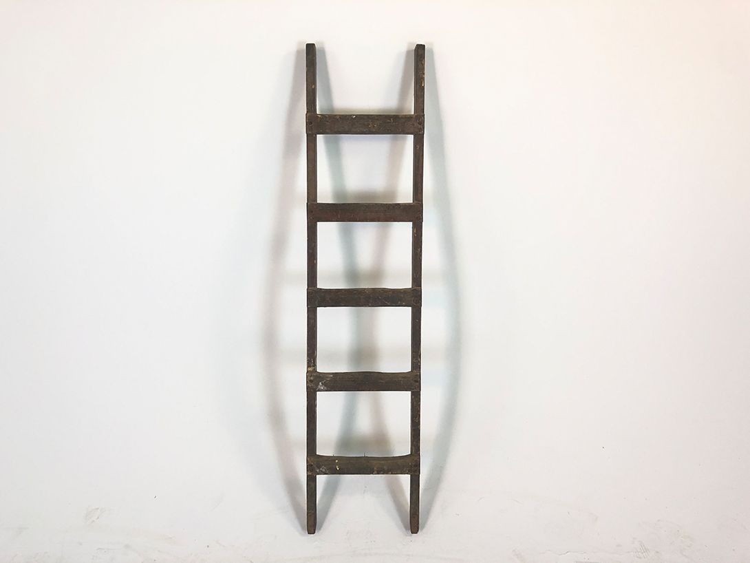 Foto Dark Wooden Ladder h155x37x7