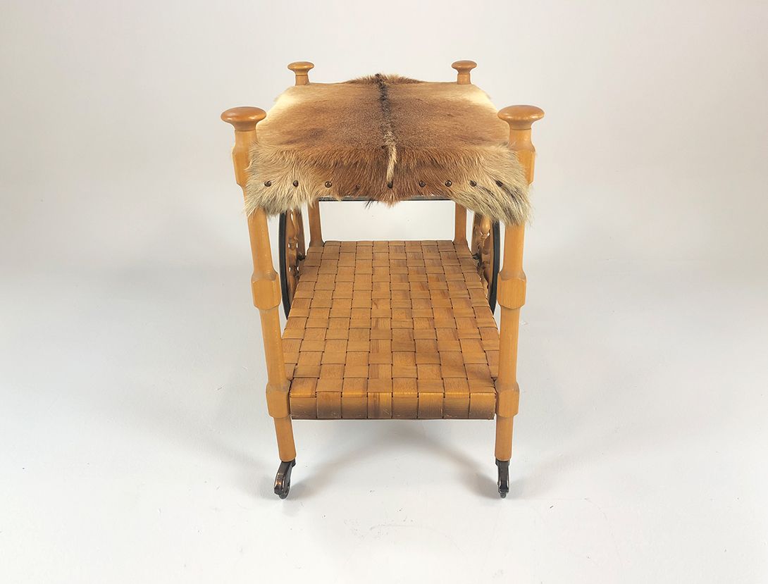 Foto Antique Wooden Serving Cart with Hide Top h66x52x80
