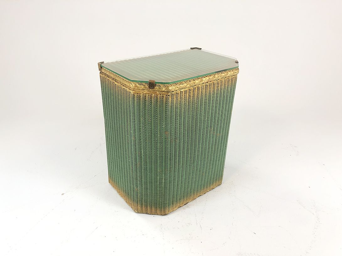 Foto Lloyd Loom Basket with Glass Top h55x22x35