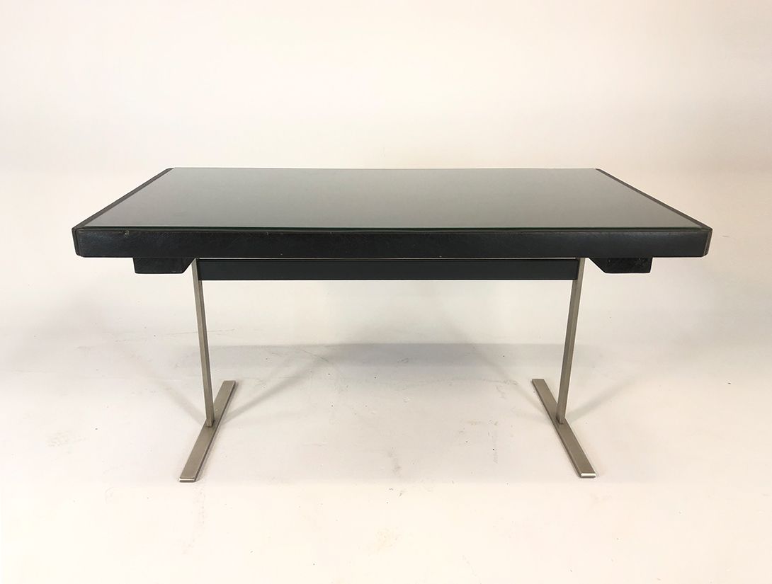 Foto Functional Black Designer Childrens Desk on Metal Feet Italy 1970 h64x120x65