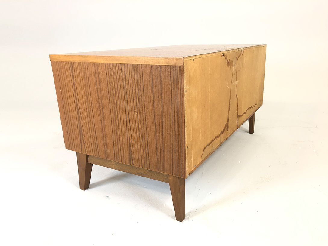 Foto Deutsche Werkstätten Sideboard with Doors w88