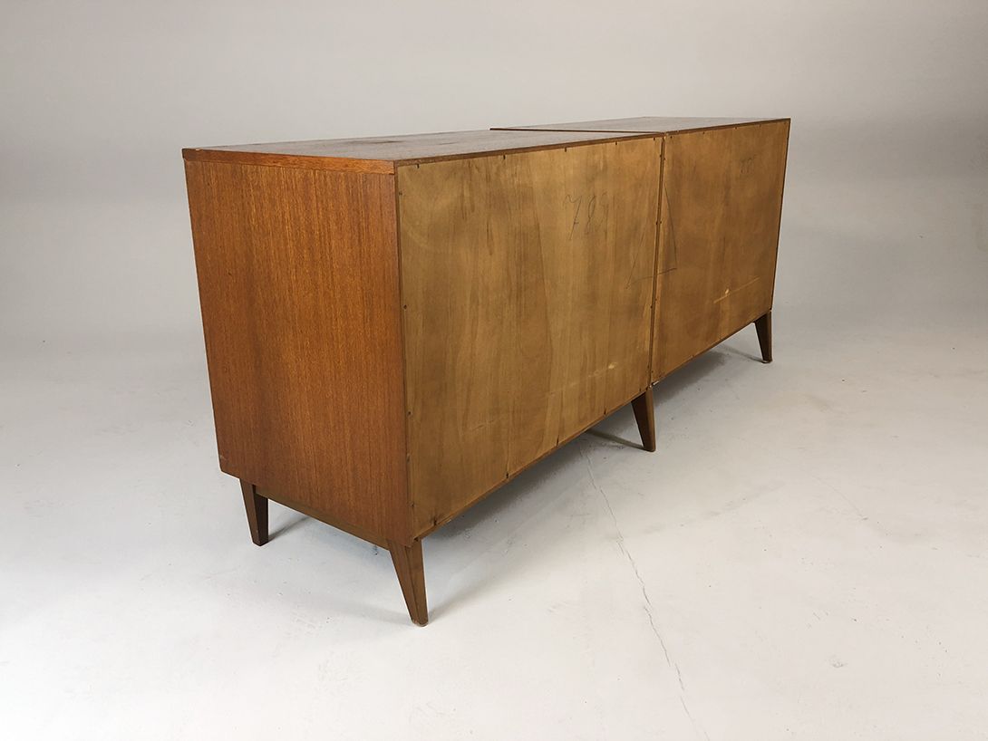 Foto Wooden Sideboard with Doors and Drawers w176