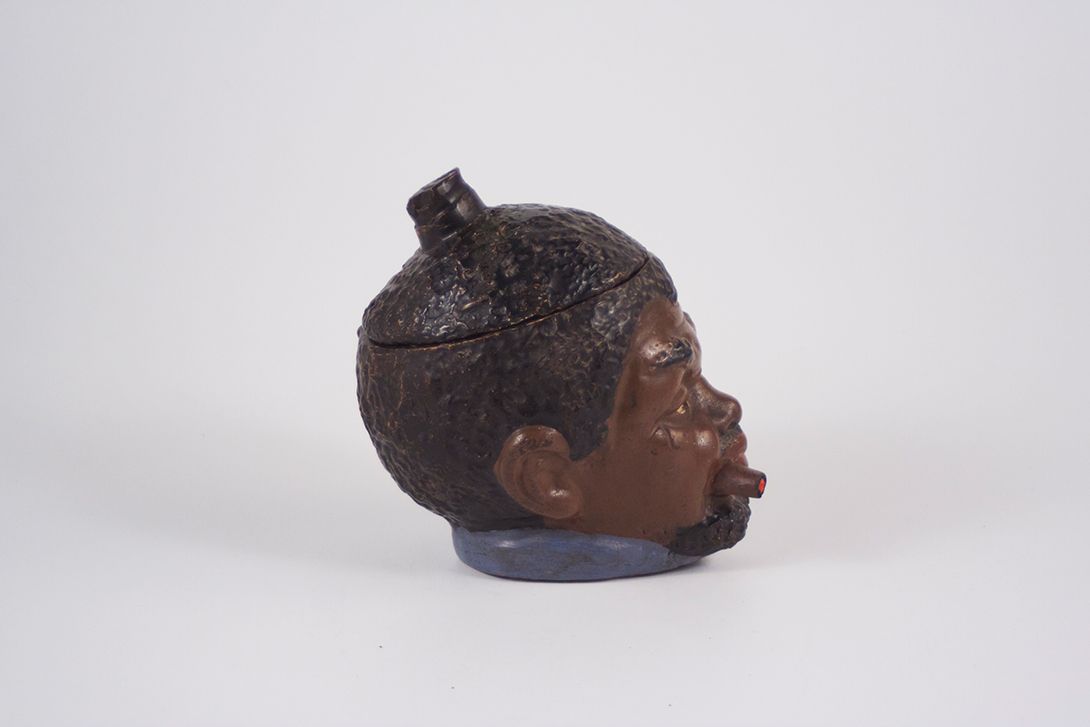 Foto Black Male Head with Cigar Box