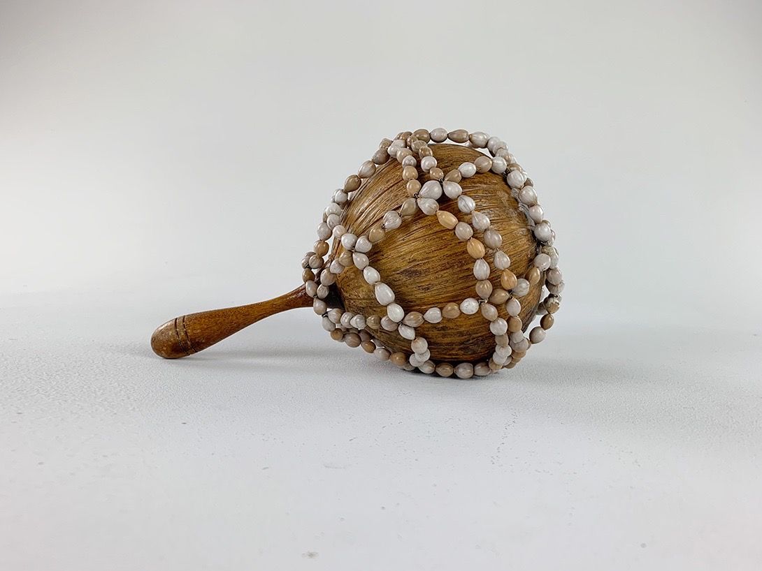 Foto Rattle with Seashells