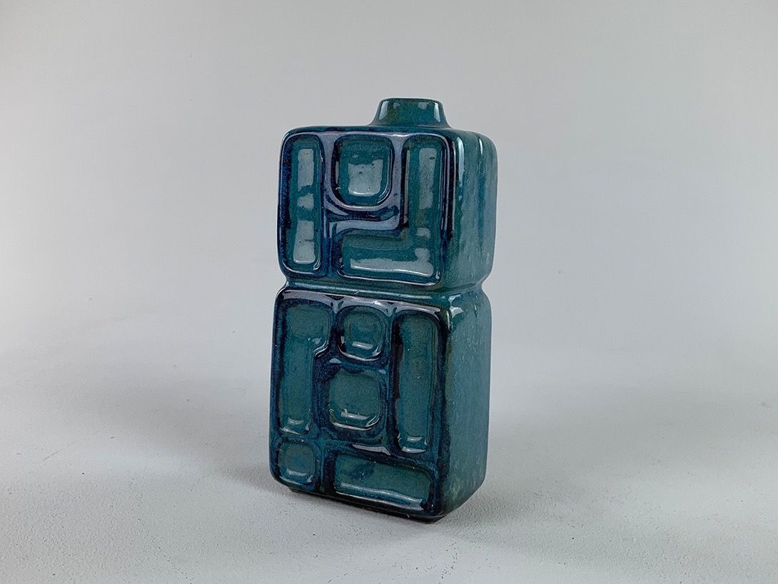 Foto Asymetrical Porcelain Vase France 1965 h20 D5