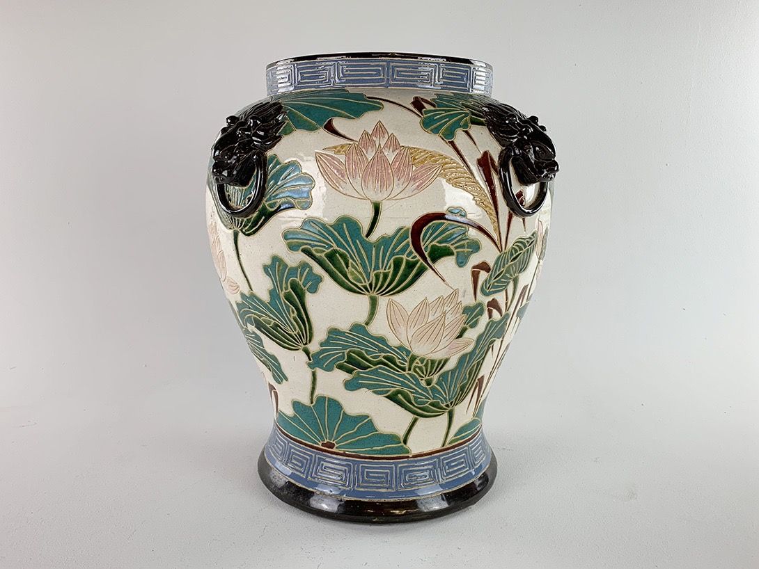 Foto Ceramic Vase with Lion Heads h47 E7
