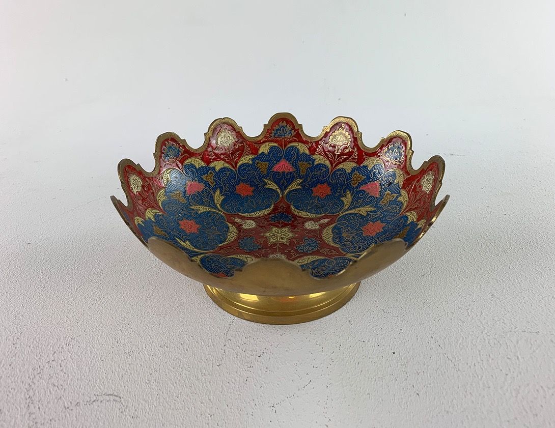 Foto Oriental Plate Colorful Chiseled Meander Edged Morocco 1940