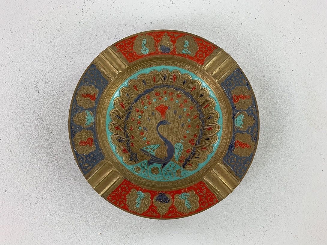 Foto Oriental Ashtray with Peacock Chiseled Ornaments Morocco 1965