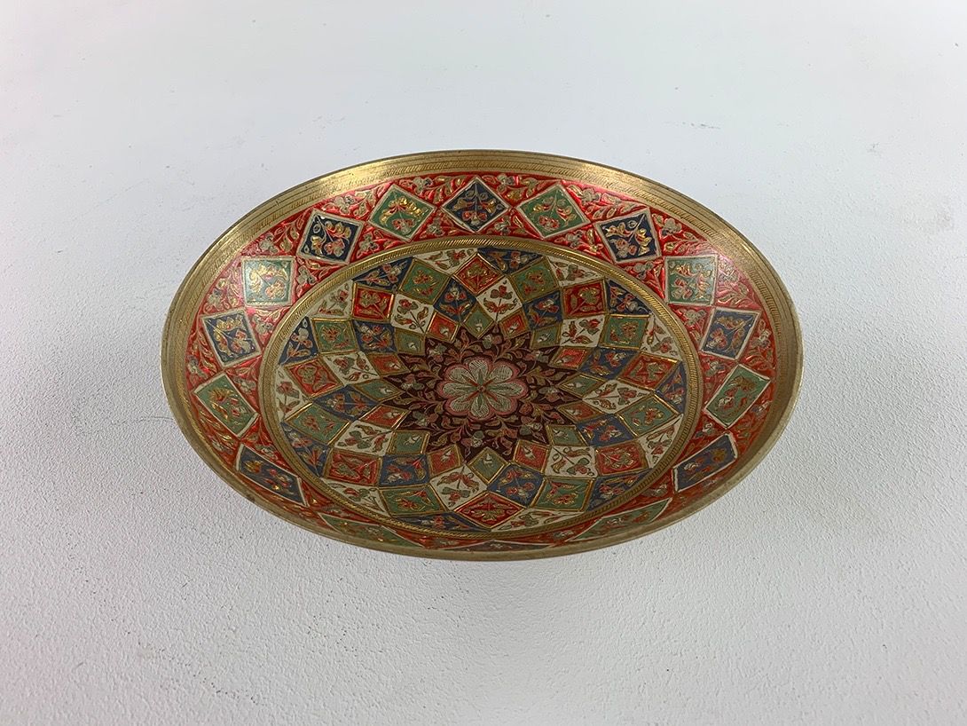 Foto Oriental Plate with Chiseled Ornaments Ø23 Morocco 1965