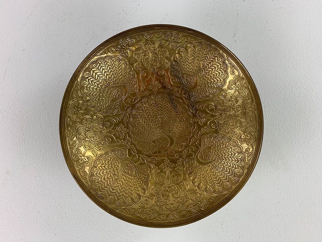 Foto Oriental Plate Brass with Chiseled Ornaments Ø30 Morocco 1963