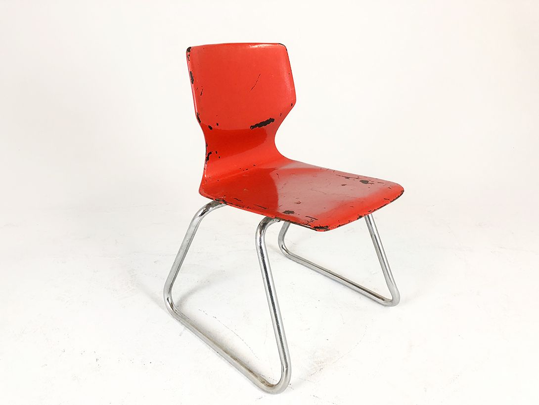 Foto Red Elementary School Chair Flötotto