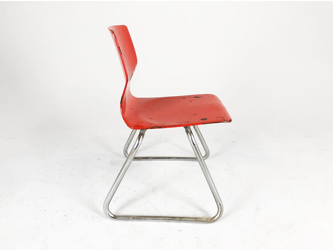 Foto Red Elementary School Chair Flötotto