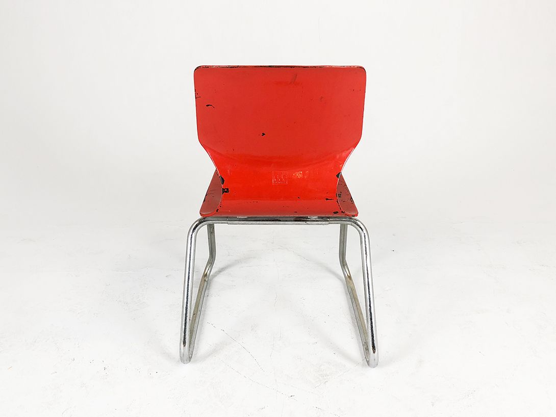 Foto Red Elementary School Chair Flötotto