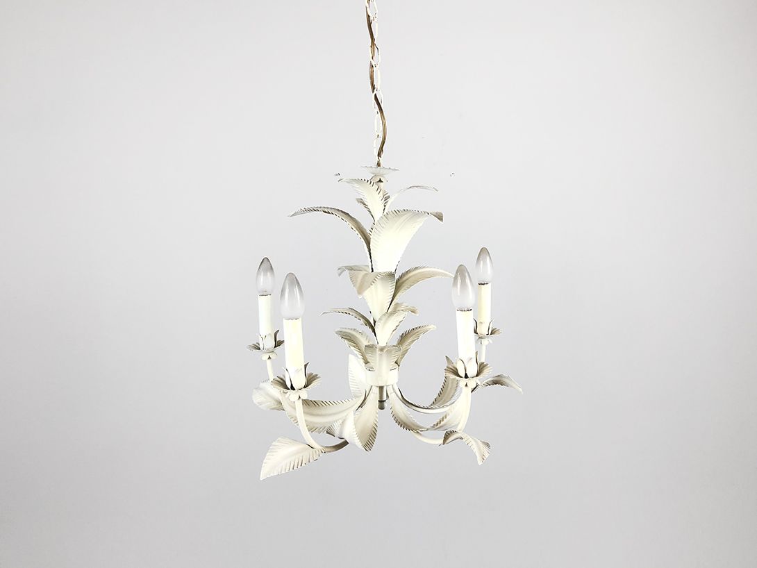 Foto White Chandelier with Leaves h100