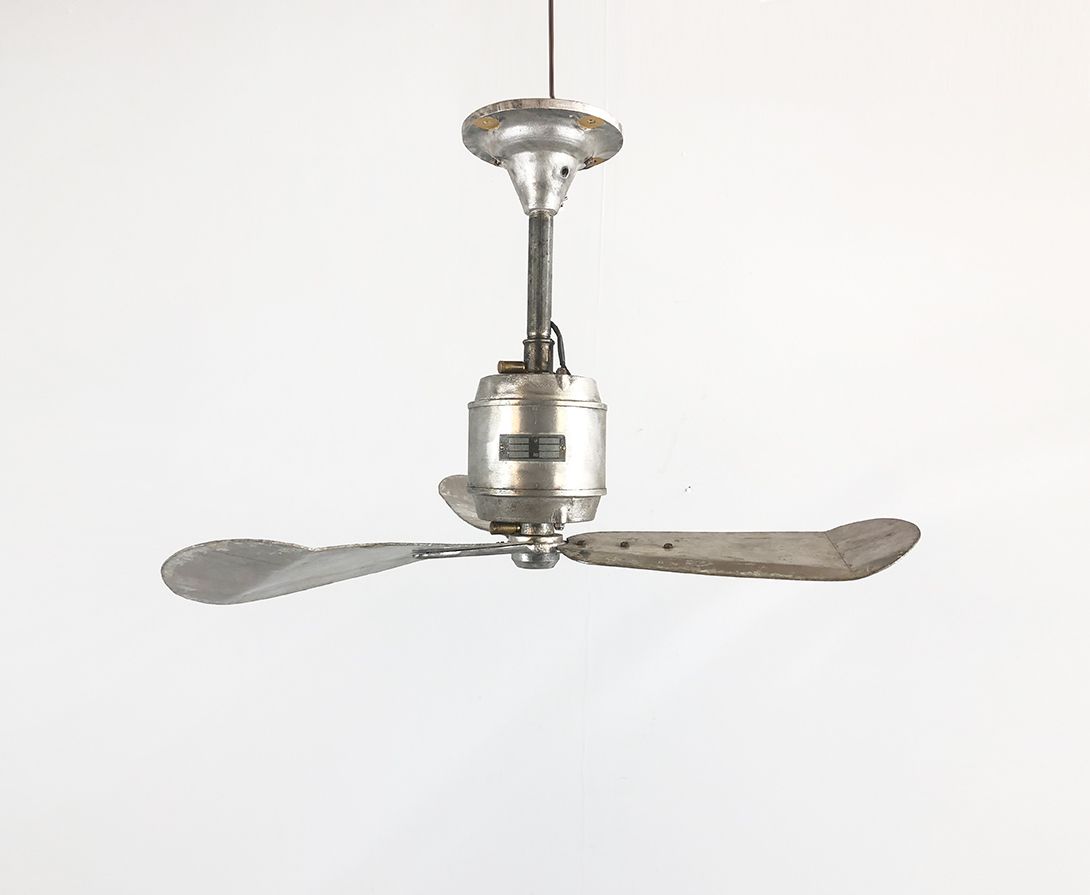 Foto Silver Ceiling Air Conditioning