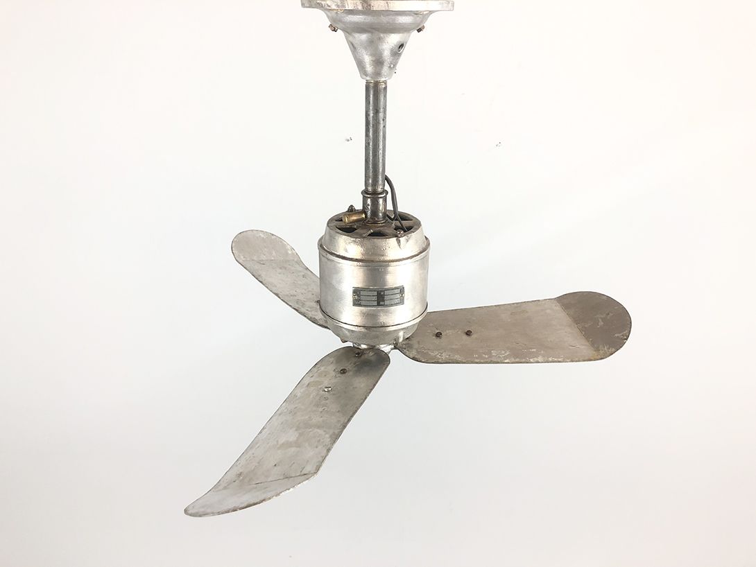 Foto Silver Ceiling Air Conditioning