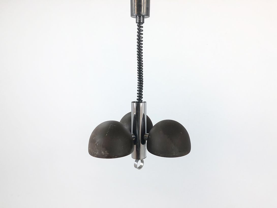 Foto Black Pendant Lamp with Three Bulbs and Curled Wire ø37