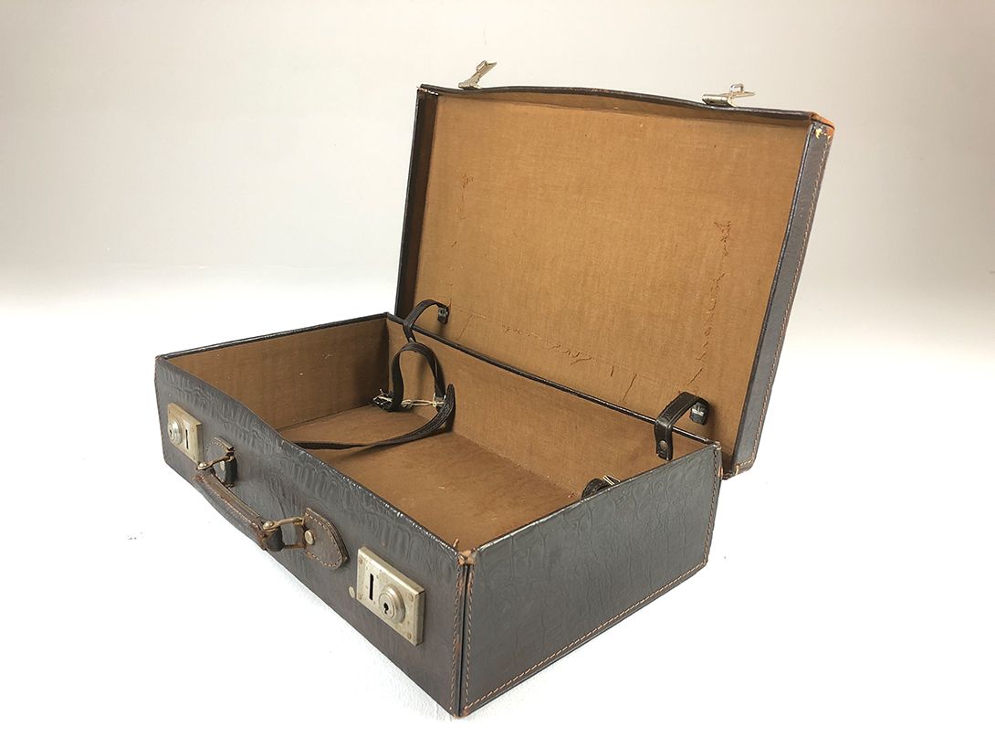 Foto Crocodile Leather Suitcase