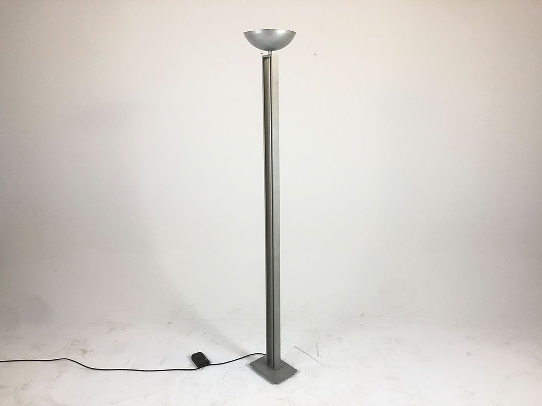 Foto Long and Straight Silver Floor Lamp h184