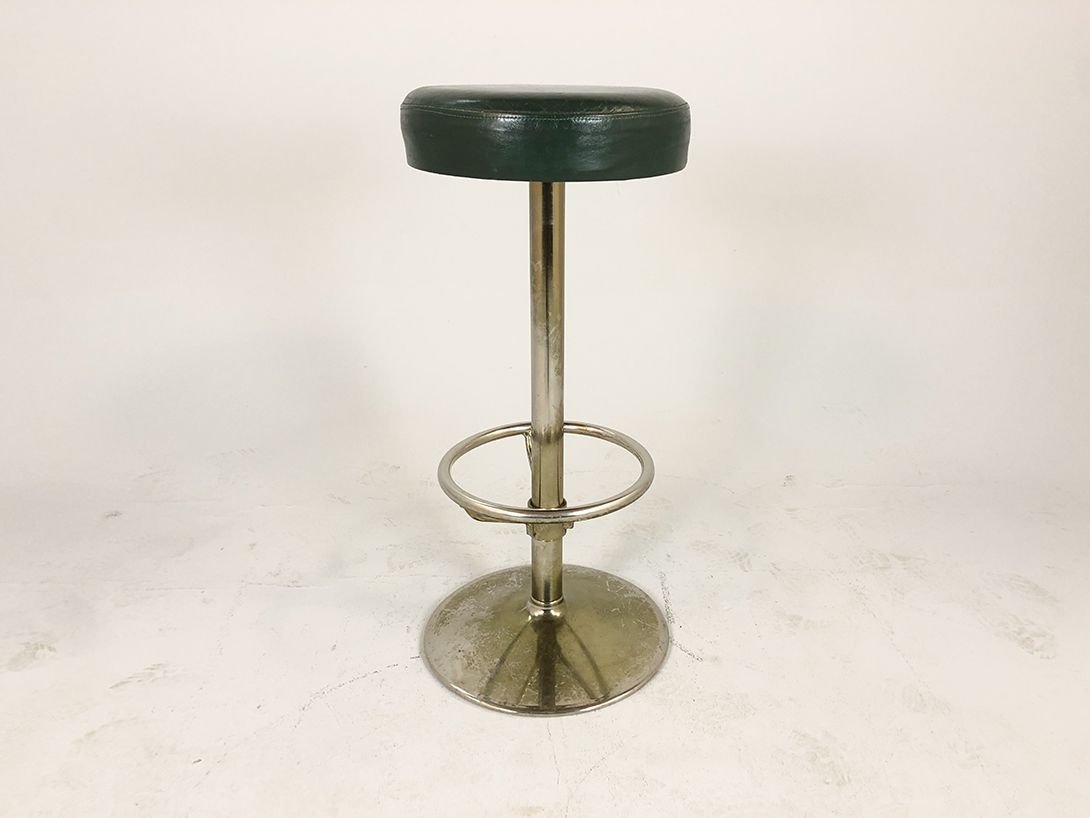 Foto Barstool with Green Leather Seat