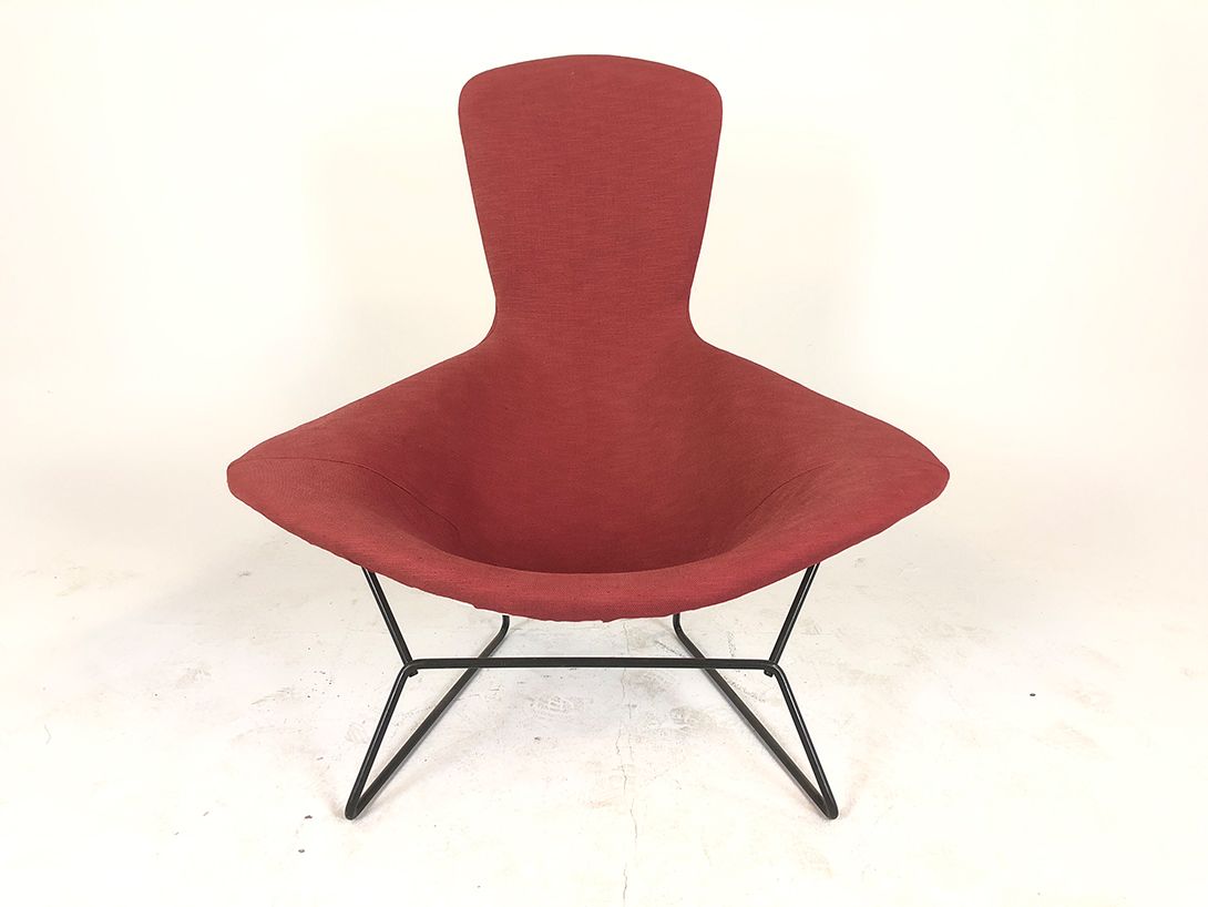 Foto Bird Chair Harry Bertoia with Red Upholstery