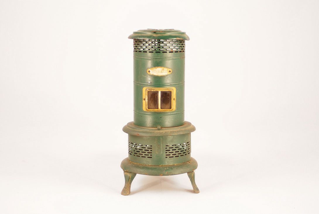 Foto Green Metal Heating Stove